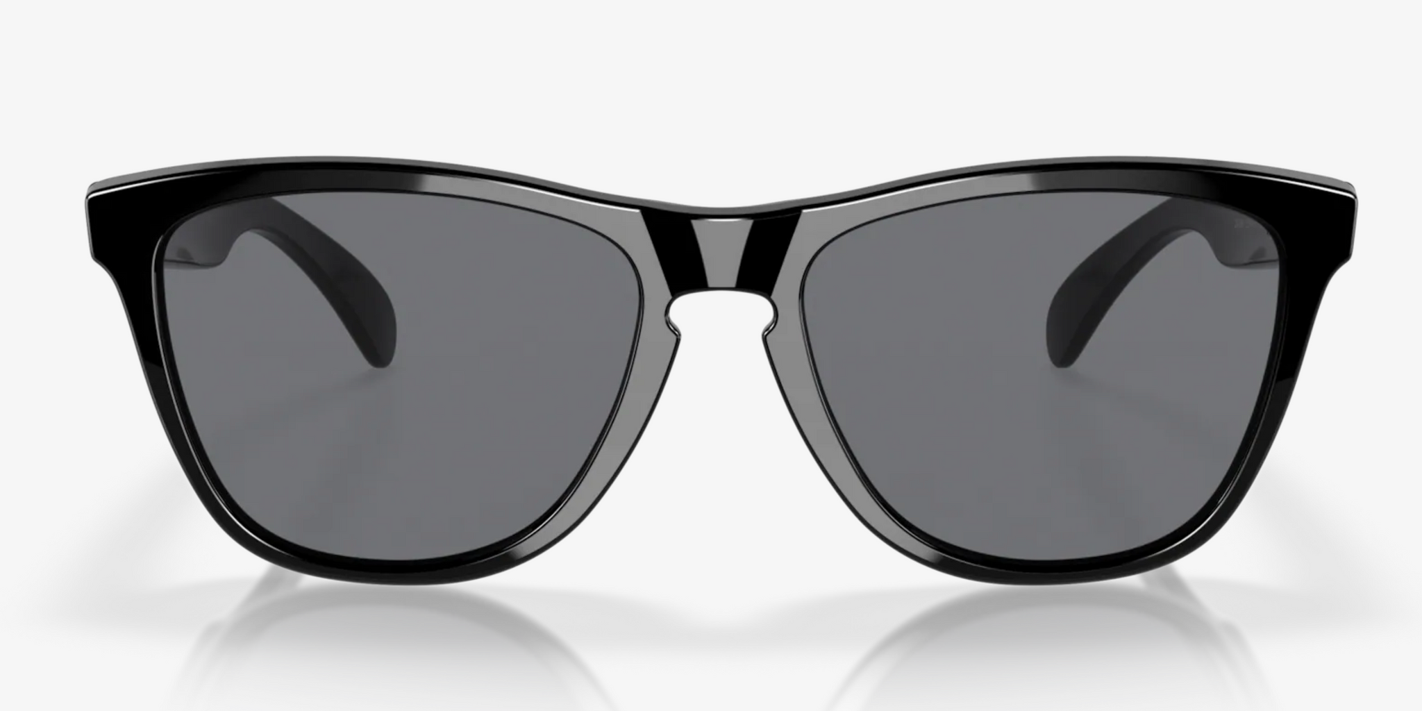 Oakley frogskins vs ray ban wayfarer hot sale